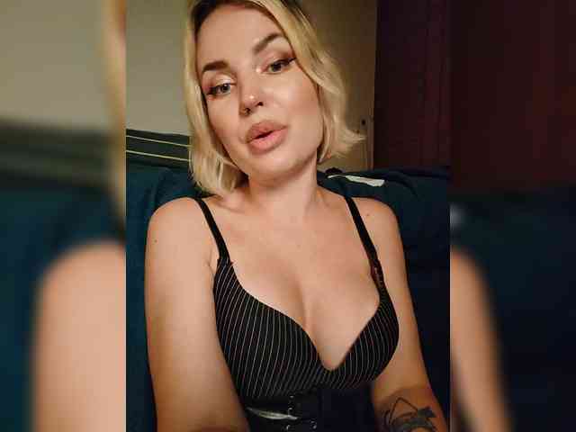 Sexshow-Bild von MinniMia