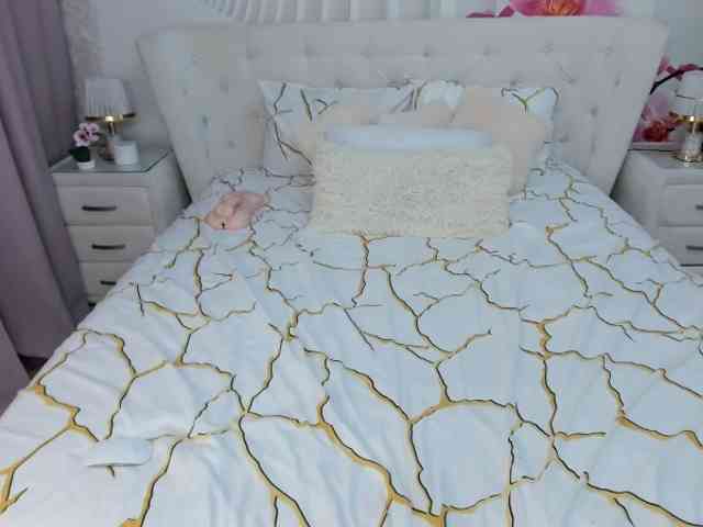 Изображение секс-шоу модели HottieSweetBritney Изображение секс-шоу модели HottieSweetBritney