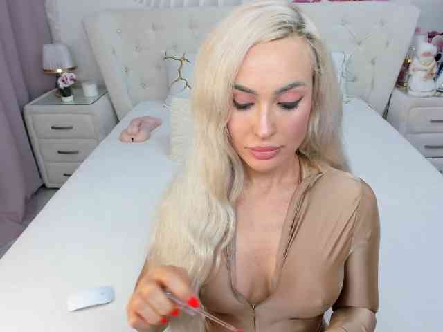 Изображение секс-шоу модели HottieSweetBritney Изображение секс-шоу модели HottieSweetBritney