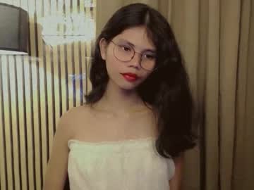 yourfavoratevivian's sex show image