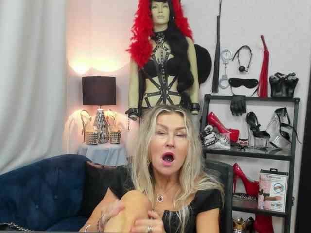 Изображение секс-шоу модели soft-crystal