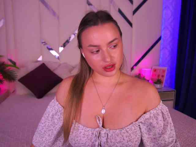 Изображение секс-шоу модели FloraGreys Изображение секс-шоу модели FloraGreys