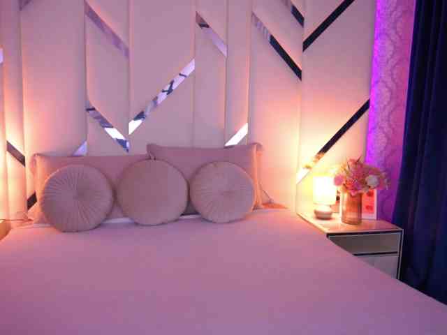 Изображение секс-шоу модели FloraGreys