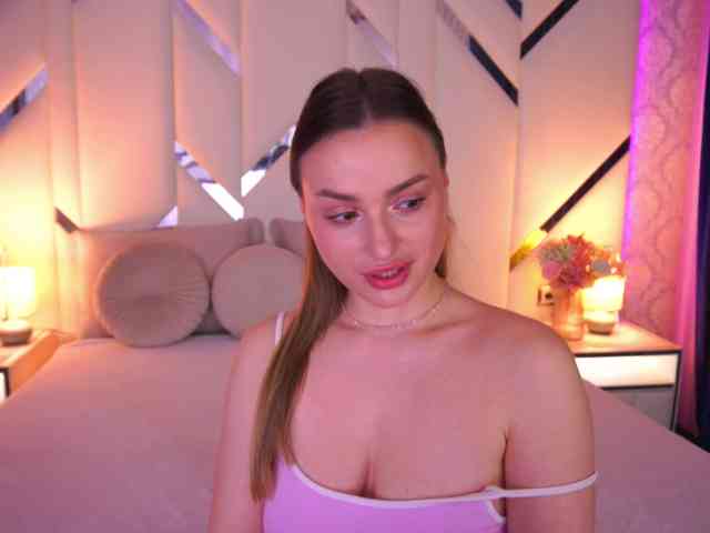 Изображение секс-шоу модели FloraGreys