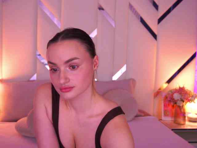 Изображение секс-шоу модели FloraGreys