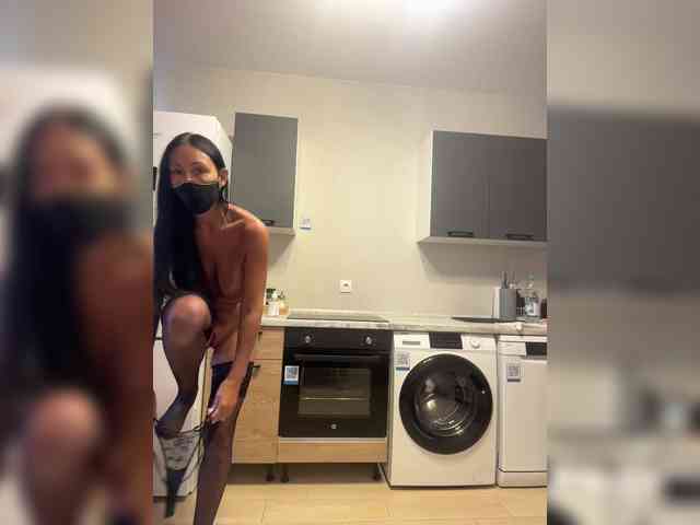 Milana555550's sex show image