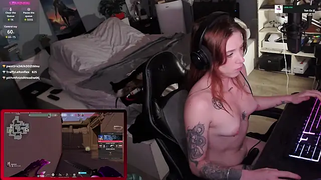 Sexshow-Bild von Horny_Makima Sexshow-Bild von Horny_Makima