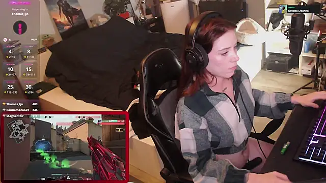 Sexshow-Bild von Horny_Makima Sexshow-Bild von Horny_Makima