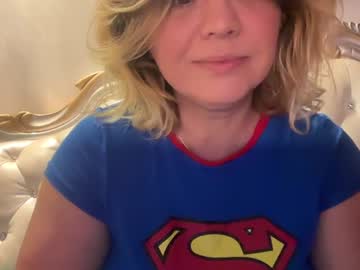 kiradivine's sex show image