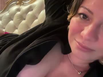 kiradivine's sex show image