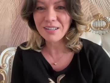 kiradivine's sex show image