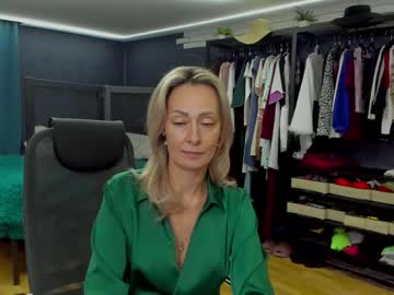 Sexshow-Bild von julia__cherry_ Sexshow-Bild von julia__cherry_