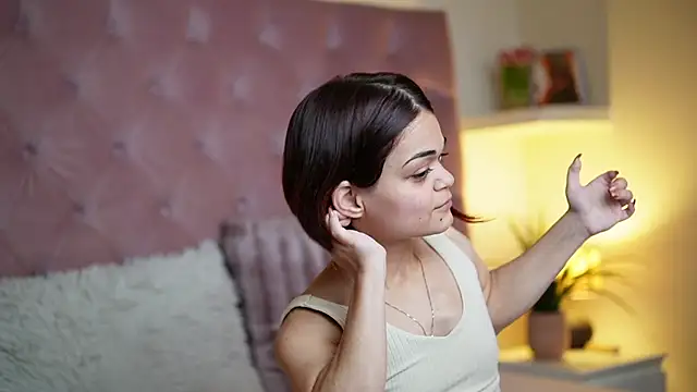 Изображение секс-шоу модели MaiaMini Изображение секс-шоу модели MaiaMini