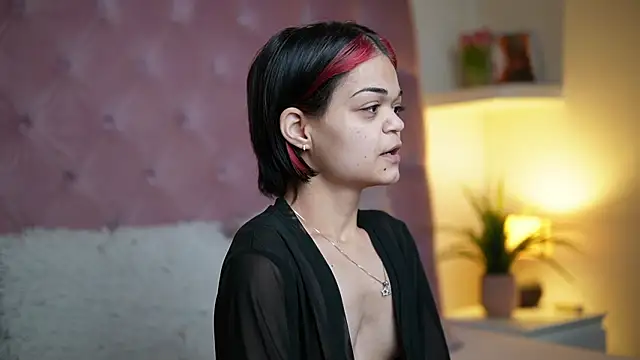 MaiaMini's sex show image