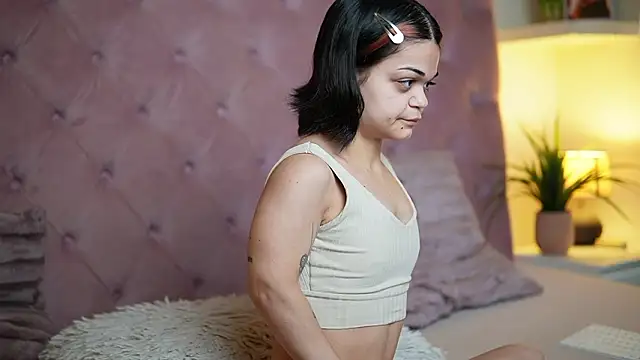 MaiaMini's sex show image