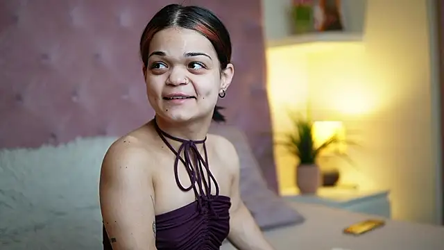 MaiaMini's sex show image