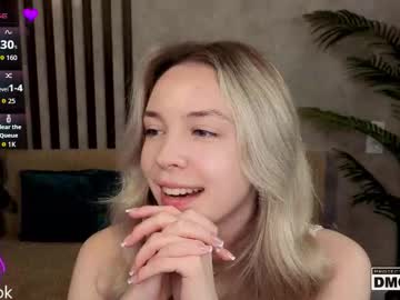 holl1would's sex show image