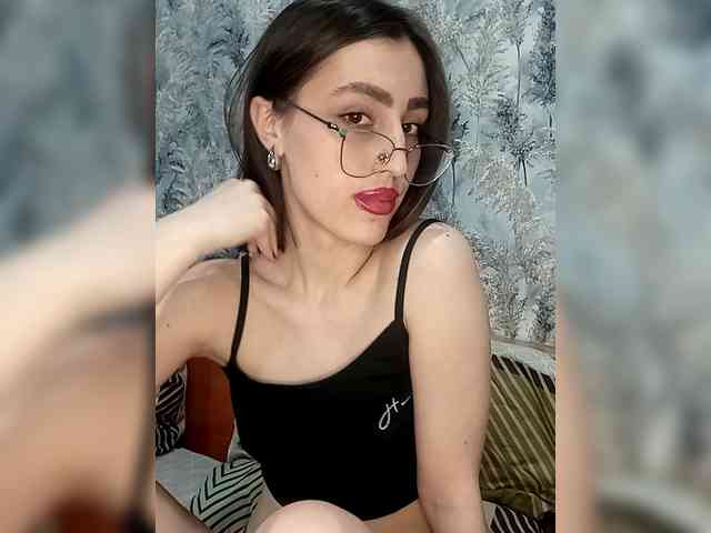 Изображение секс-шоу модели kiska-kira Изображение секс-шоу модели kiska-kira