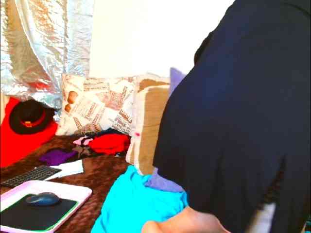 Olvia7985's sex show image