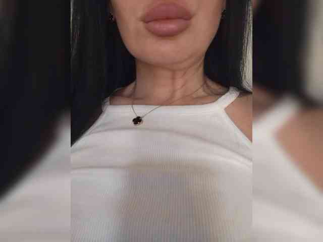 Изображение секс-шоу модели Mikki88K Изображение секс-шоу модели Mikki88K