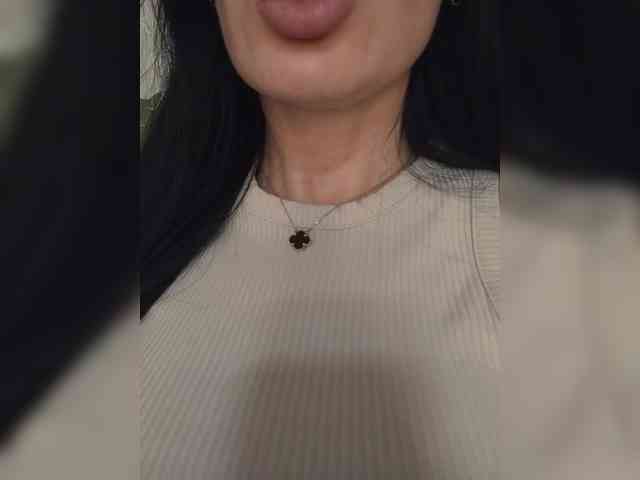 Изображение секс-шоу модели Mikki88K Изображение секс-шоу модели Mikki88K