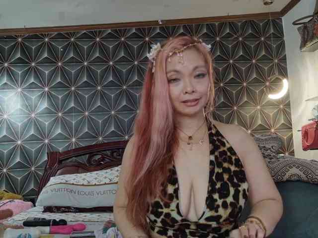 YummyMeily's sex show image