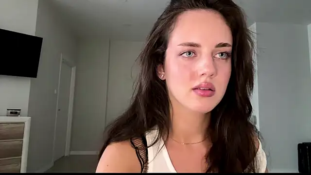 A_Milly's sex show image
