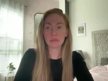 sarahgiroux86's sex show image