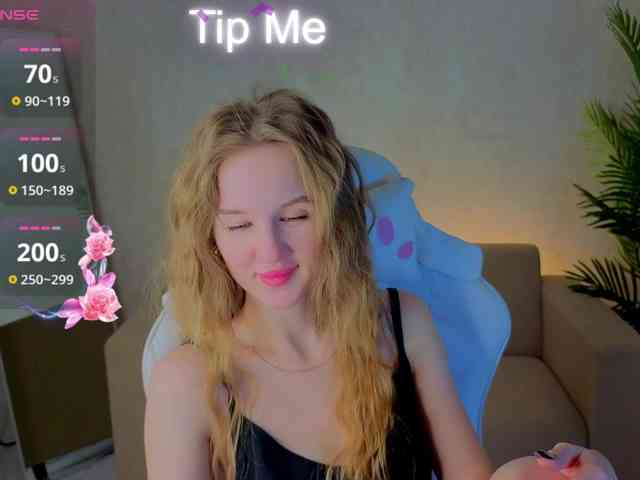 Kiana-White's sex show image