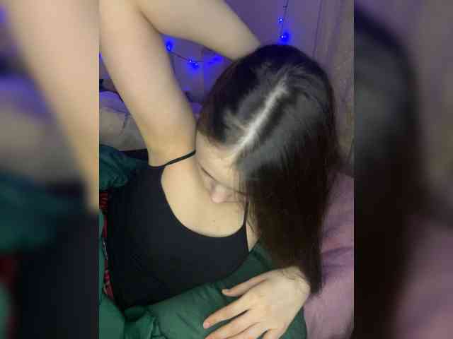 SilverSaya's sex show image