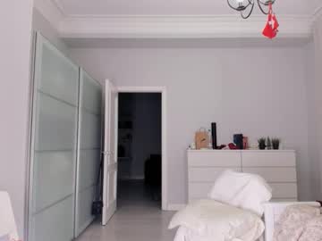 sassynova's sex show image