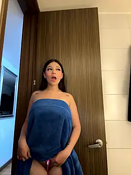 Alyshanon18's sex show image