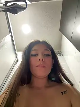 Alyshanon18's sex show image