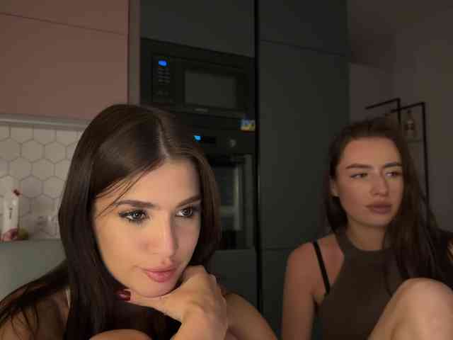 Honey-Trapp's sex show image