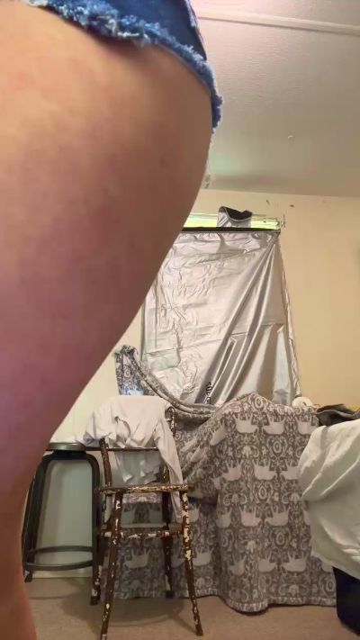 Shyg1rl's sex show image