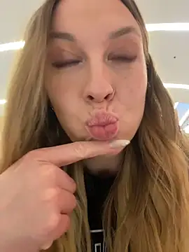 Изображение секс-шоу модели Sweet___Emily