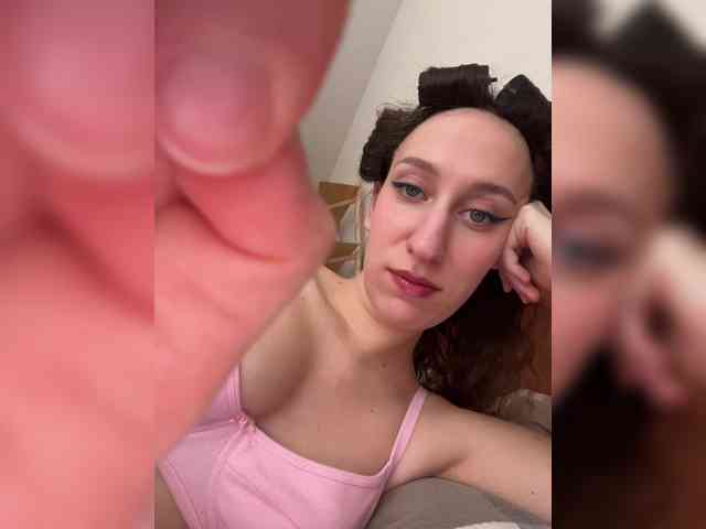 Изображение секс-шоу модели Chikipikin