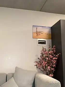 CurvyDesire1's sex show image