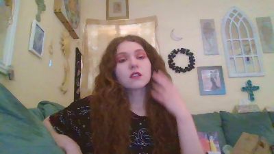 Изображение секс-шоу модели QueenCrimson