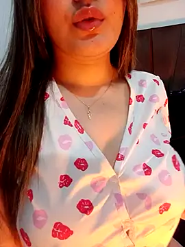 im_here-'s sex show image