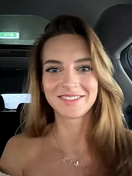 -AngelAri-'s sex show image