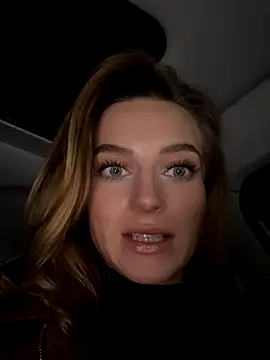 -AngelAri-'s sex show image