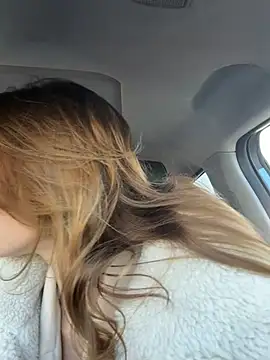 -AngelAri-'s sex show image