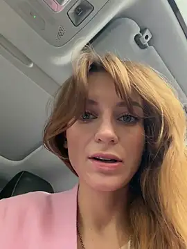 -AngelAri-'s sex show image