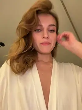 -AngelAri-'s sex show image