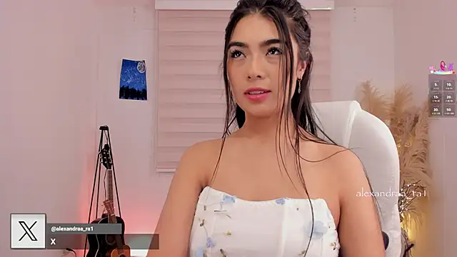 Alexandra_ra's sex show image