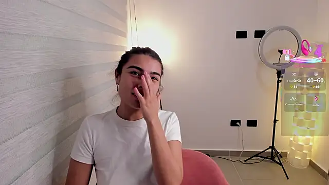 Alexandra_ra's sex show image