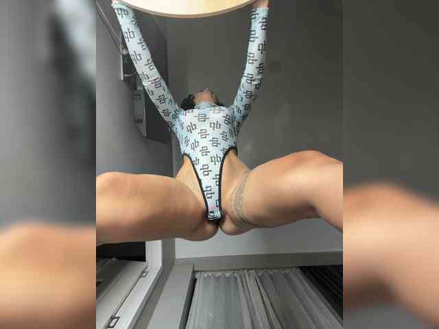 Изображение секс-шоу модели Talilia Изображение секс-шоу модели Talilia