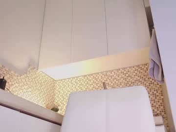 Изображение секс-шоу модели aveksmr Изображение секс-шоу модели aveksmr