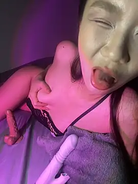 Julysister00's sex show image
